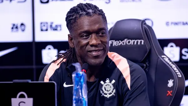 Seedorf acabou de chegar ao Corinthians, mas já enfrente pressão