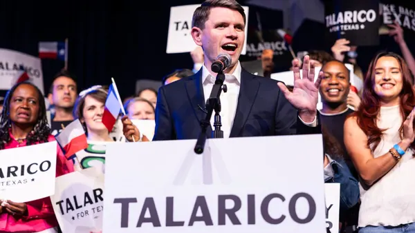 James Talarico está chamando atenção do mundo ao disputar o Senado no Texas 
